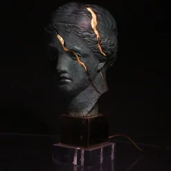 Lampada Testa Frammento in bronzo