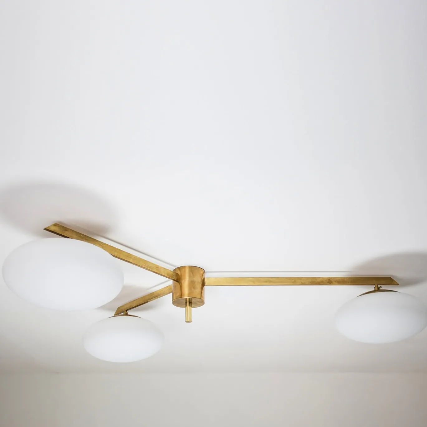 Lampada Triennale in ottone
