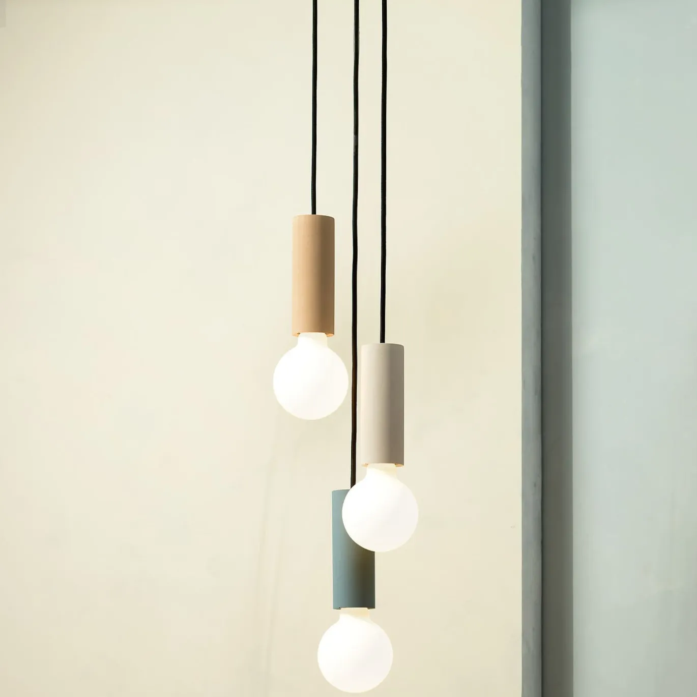 Lampade a sospensione Ila Trio gialle ambra