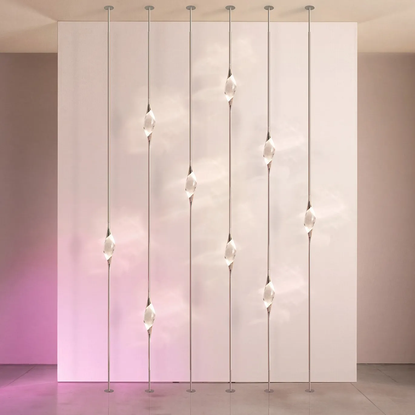 Lampade da pavimento a soffitto Il Pezzo 12 Composizione E in ottone con finitura nichel