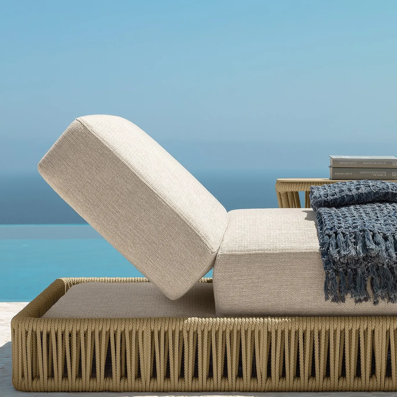 Lettino Cliff Beige di Ludovica & Roberto Palomba