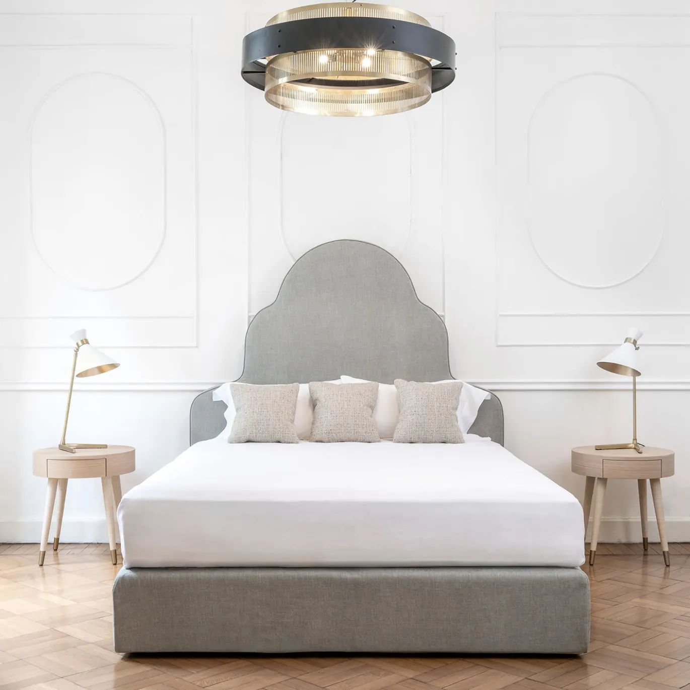 Letto Baldon con testiera imbottita grigio-acciaio