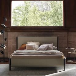 Letto con cornice di Stefano Giovannoni