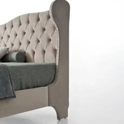 Letto imbottito beige con gambe in legno di faggio e metallo
