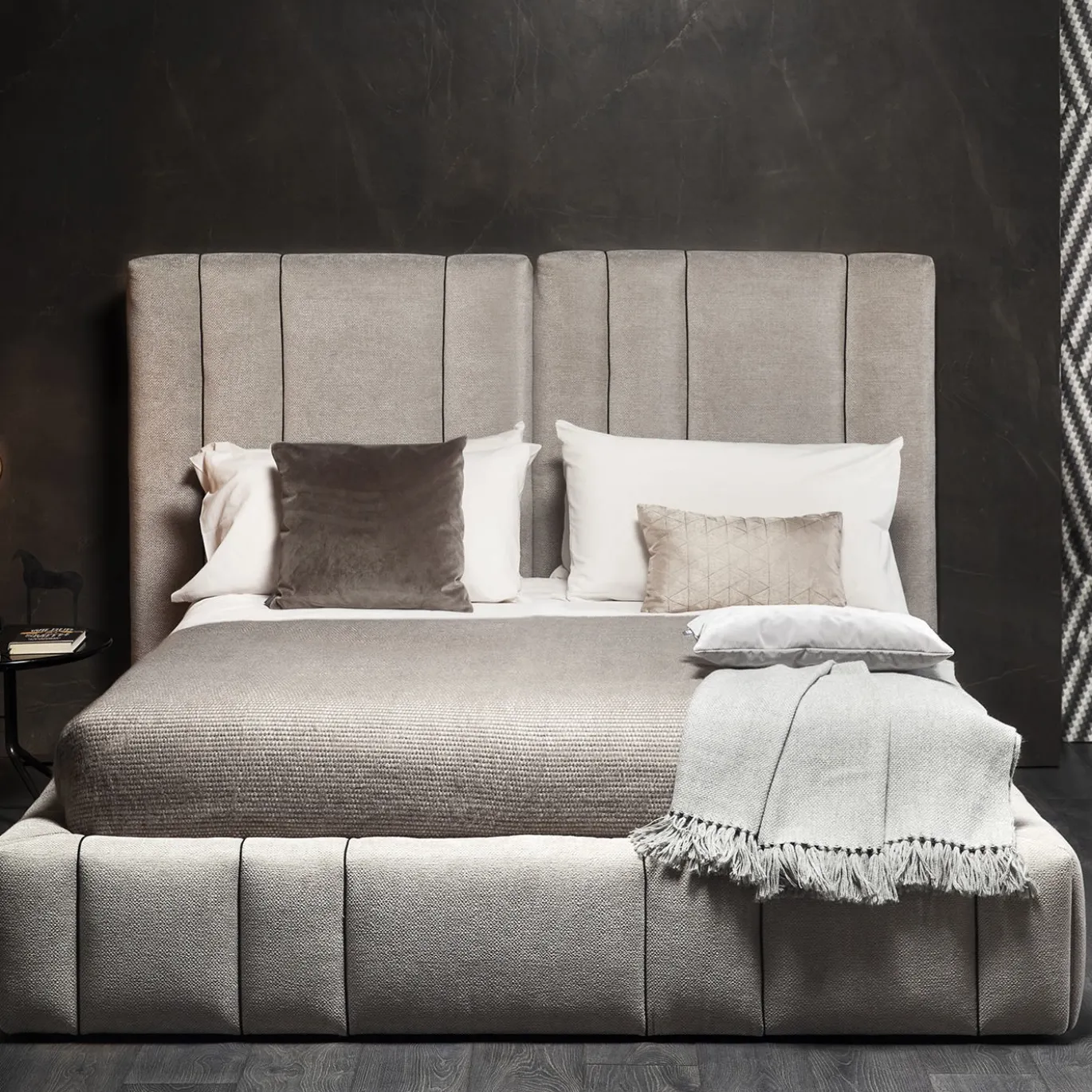 Letto in Tessuto Grigio Italo