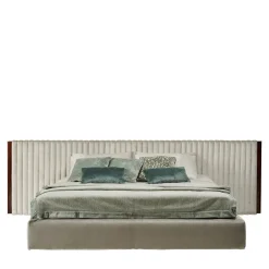 Letto King Size MIA con testata ricamata beige