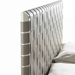 Letto Milano con testiera in pelle Sabbia