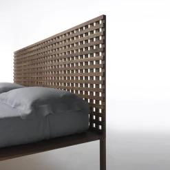 Letto Twine in Noce Canaletto di Matteo Thun & Antonio Rodriguez