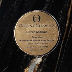 Libreria Aedicula N°1 di MM Design