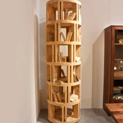 Libreria in cedro a 7 ripiani Torre Lignea di Michele De Lucchi