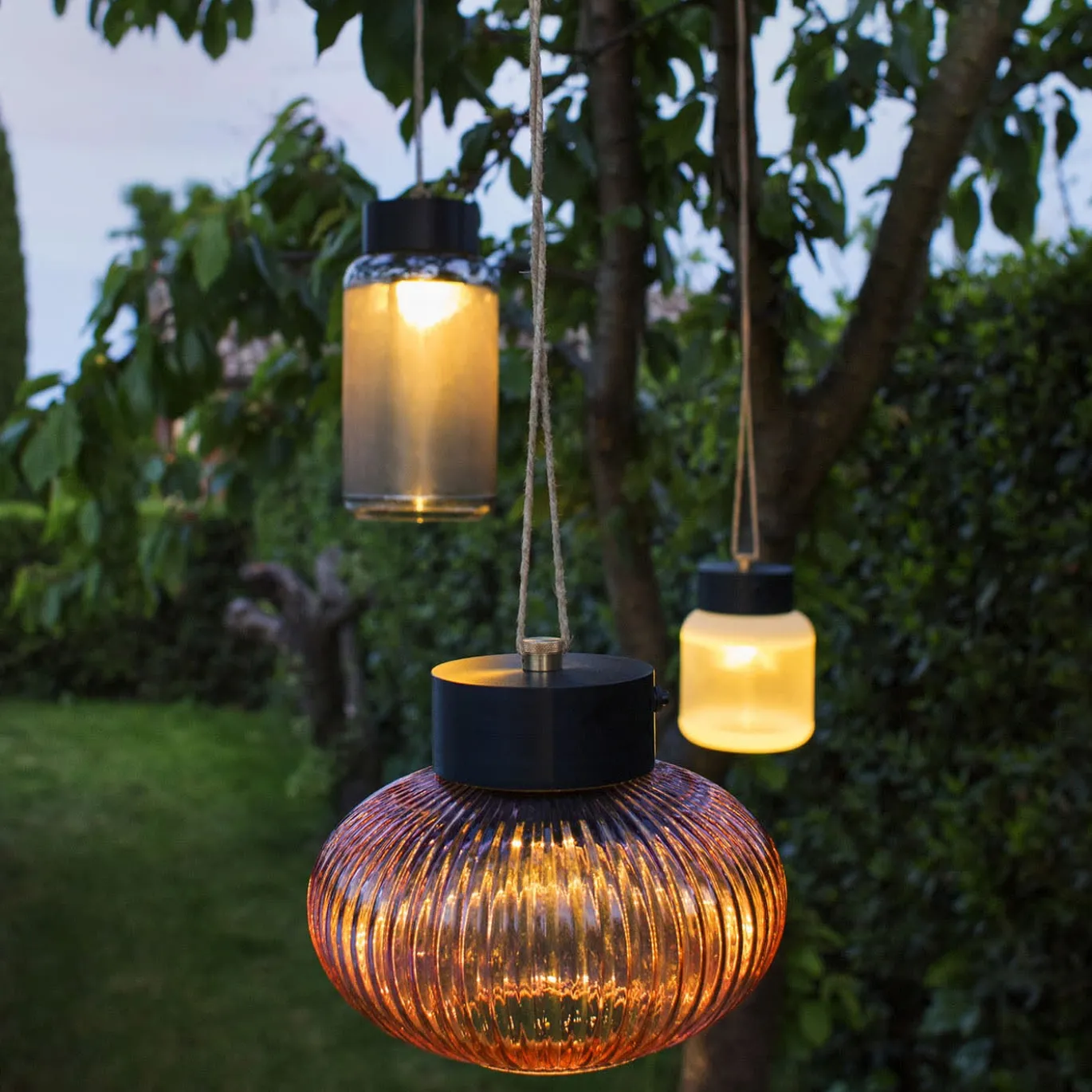 Luce Dove Vuoi, lampada a sospensione e da tavolo di colore grigio