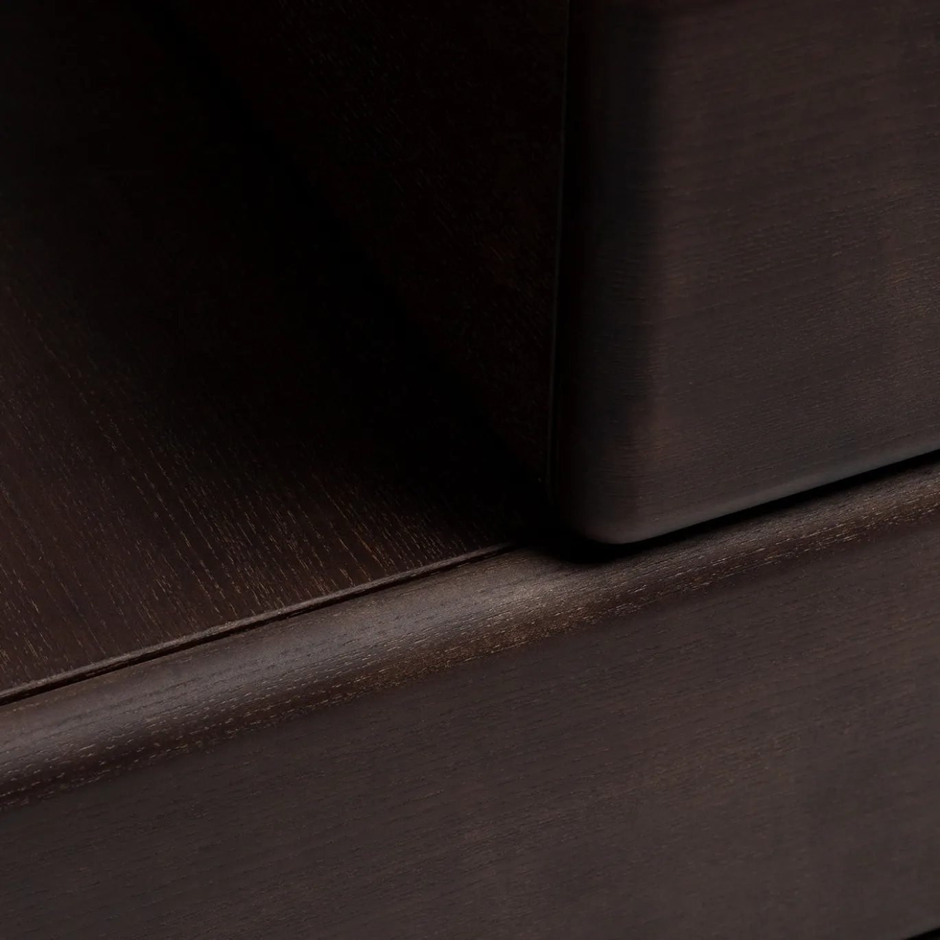 Madia Brick D con Base Laccata Rosso Amarone e Cassetti in Legno Finitura Moka Lucidi