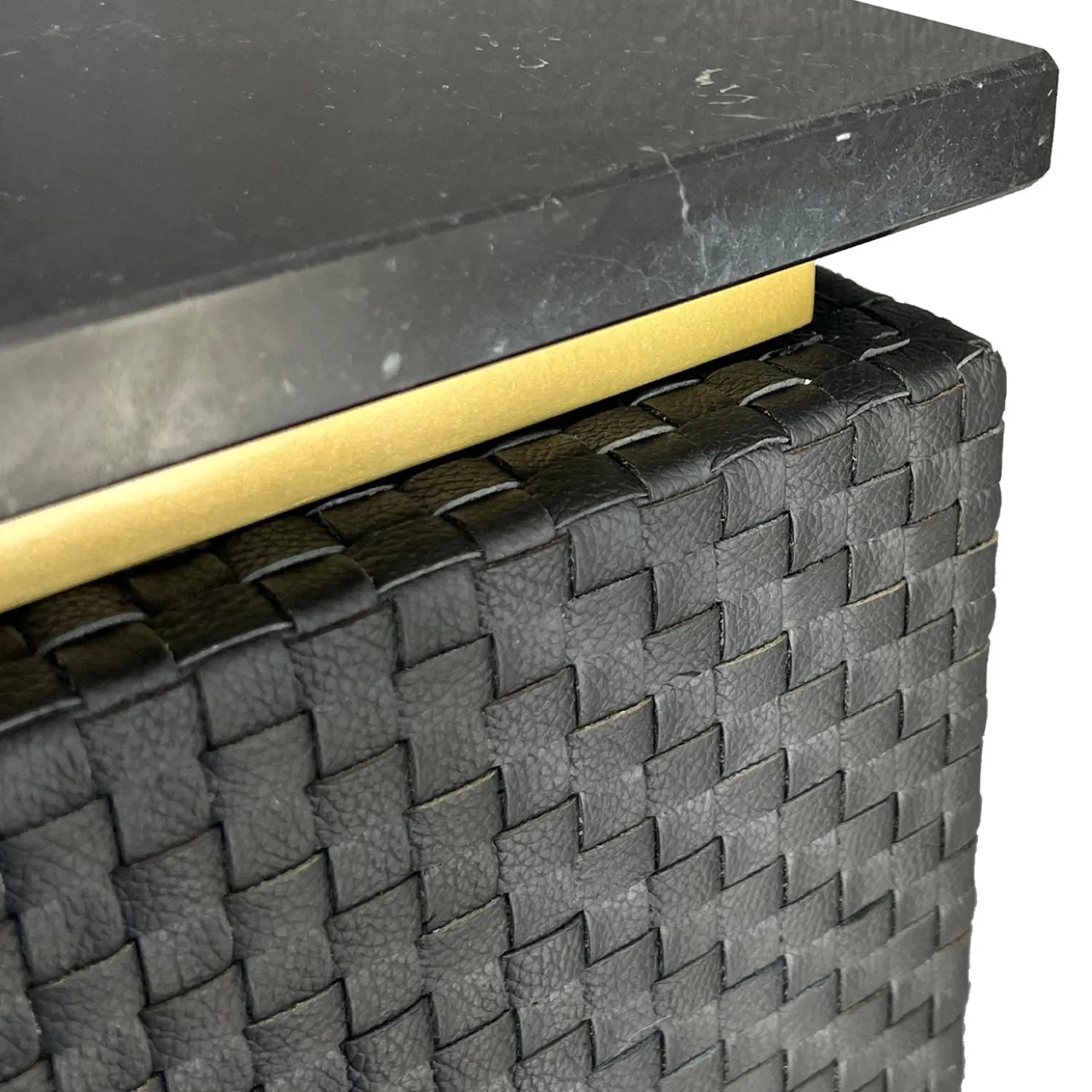 Madia Chanel in marmo Nero Marquina e pelle nera