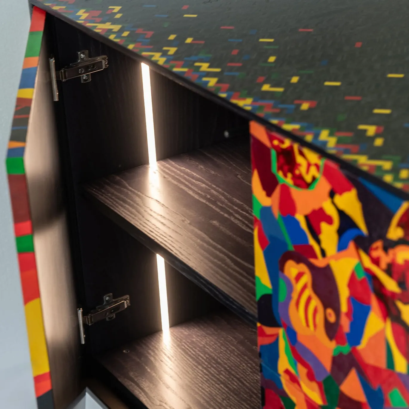 Madia Cinema Dipinta a Mano con Illuminazione a Led
