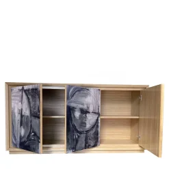 Madia Disegno Cinque in rovere con pannelli decorati con arte astratta