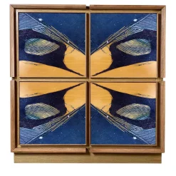 Madia Disegno Nove in rovere con pannelli decorati con arte astratta