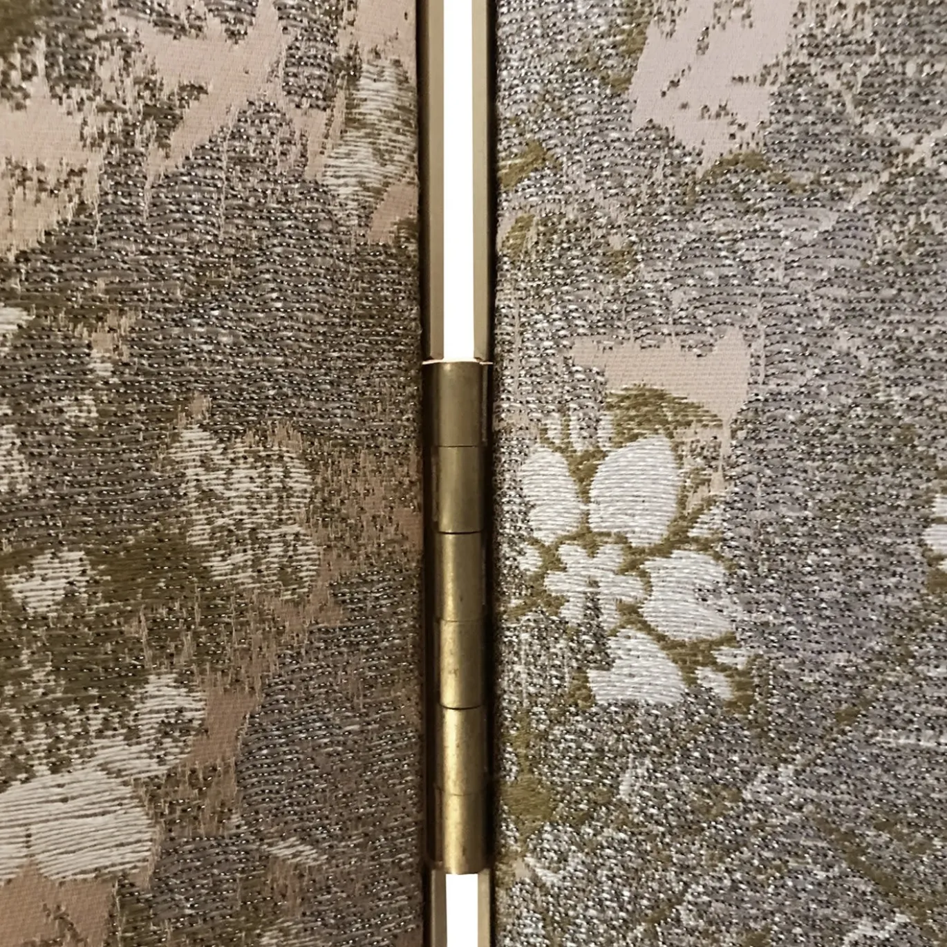 MG S05 Schermo rosa