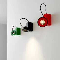 Minibox Lampada da Parete Nera di Gae Aulenti & Piero Castiglioni