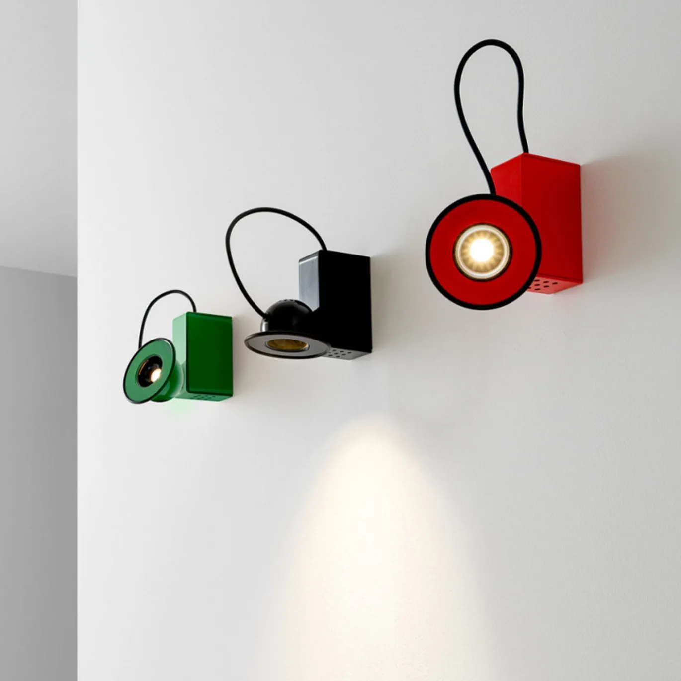 Minibox Lampada da Parete Verde di Gae Aulenti & Piero Castiglioni