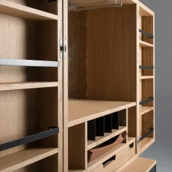 Mobile bar cabinet