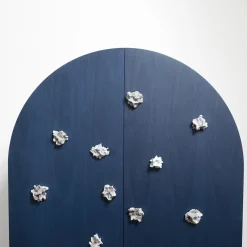 Mobile contenitore Blossom Blue con doppie ante e inserti in ceramica