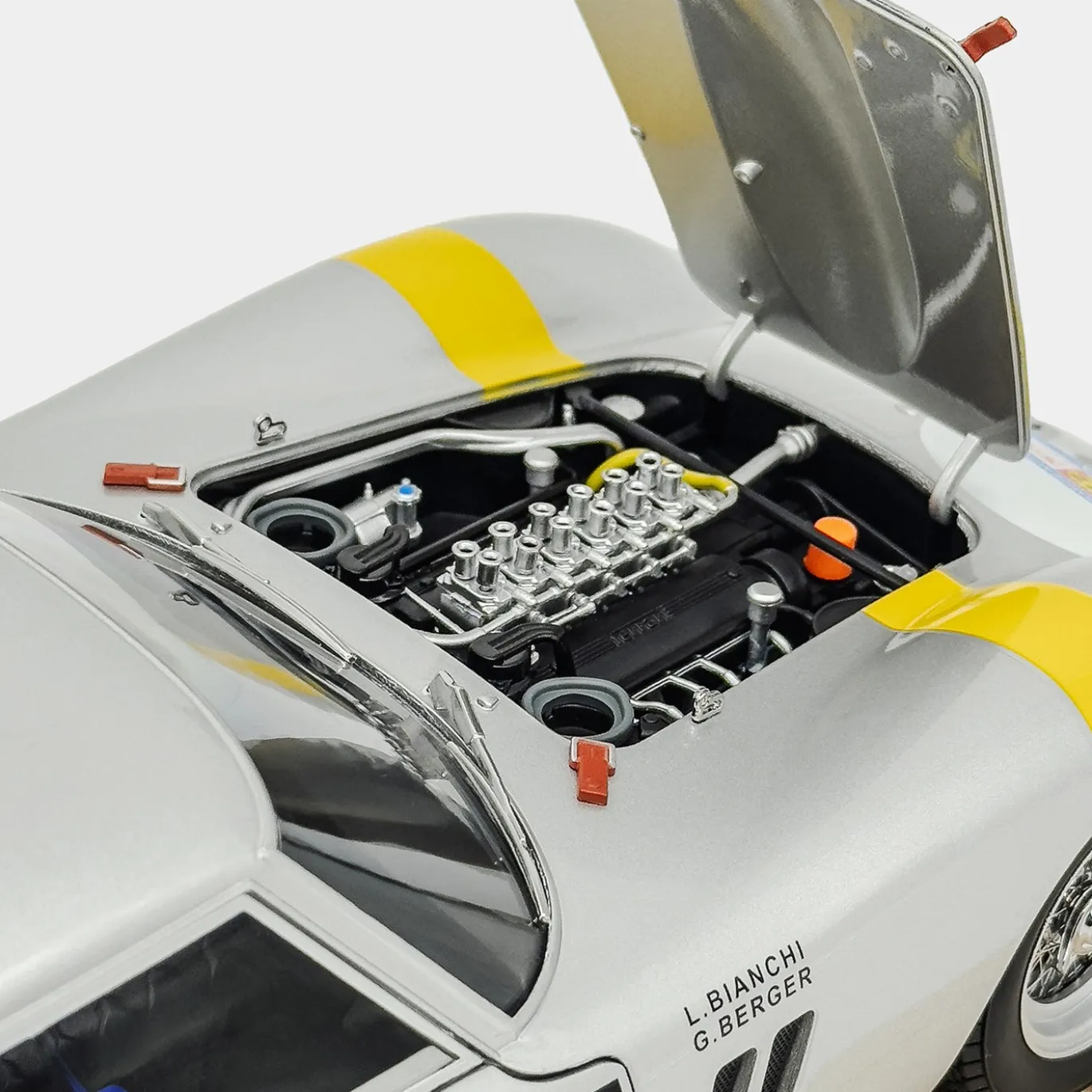 Modello Ferrari 250 GTO Tour de France in Metallo Argento