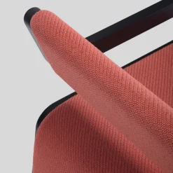Moki Red Lounge Chair di Gianluca Villa