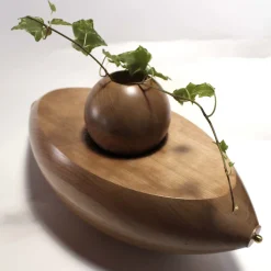 Oggetto scultoreo di rugby