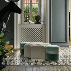 Ottomano esagonale in pelle nabuk beige
