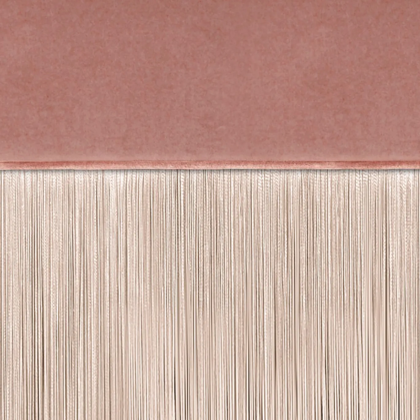 Panca con Frange Bicolore in Velluto Rosa di Lorenza Bozzoli