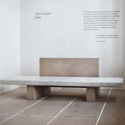 Panca da Esterno Span con Schienale in Marmo Bianco di Carrara di John Pawson