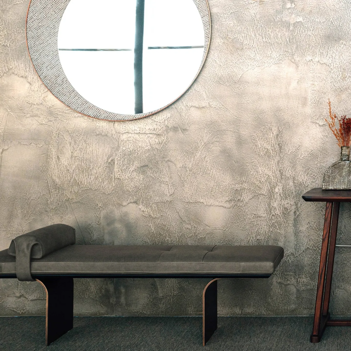 Panca Minerva in pelle verde con base metallica curva