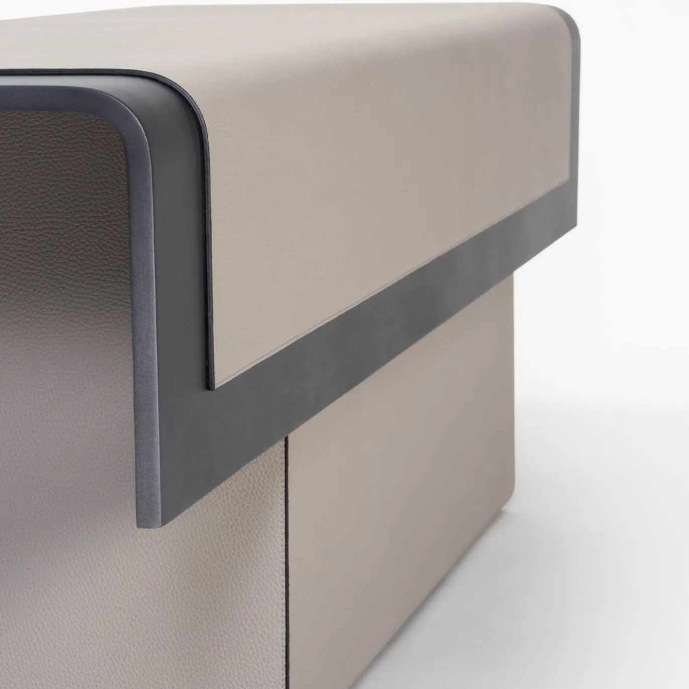 Panca Pangea in Camoscio Beige