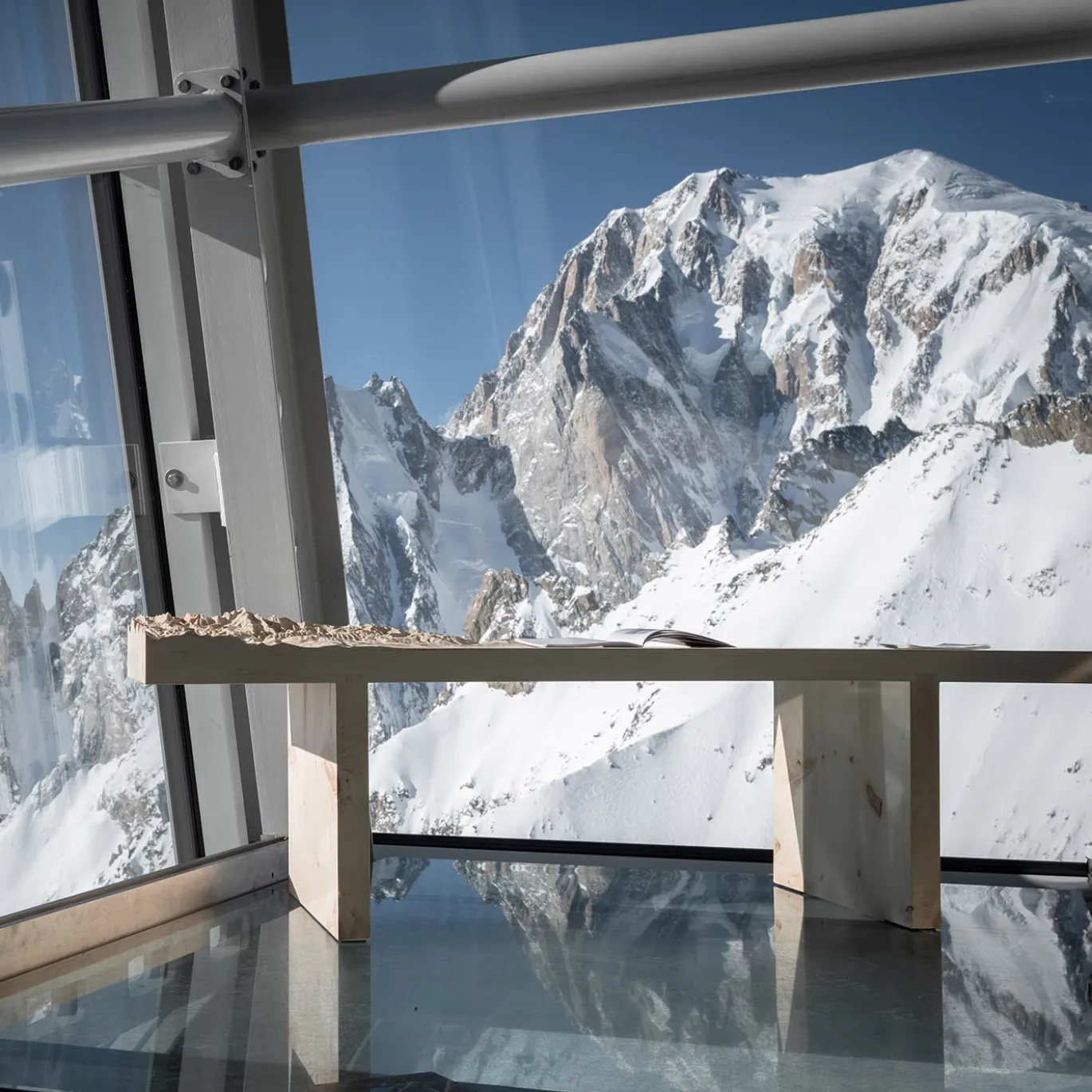 Panca topografica Belvedere designed by Riccardo Vendramin