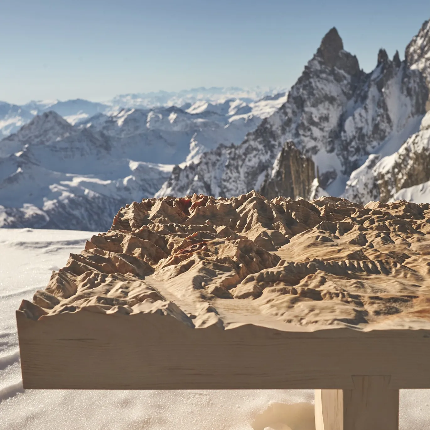 Panca topografica Belvedere designed by Riccardo Vendramin
