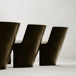 Panchina AR05 in bronzo con rivestimento in lino