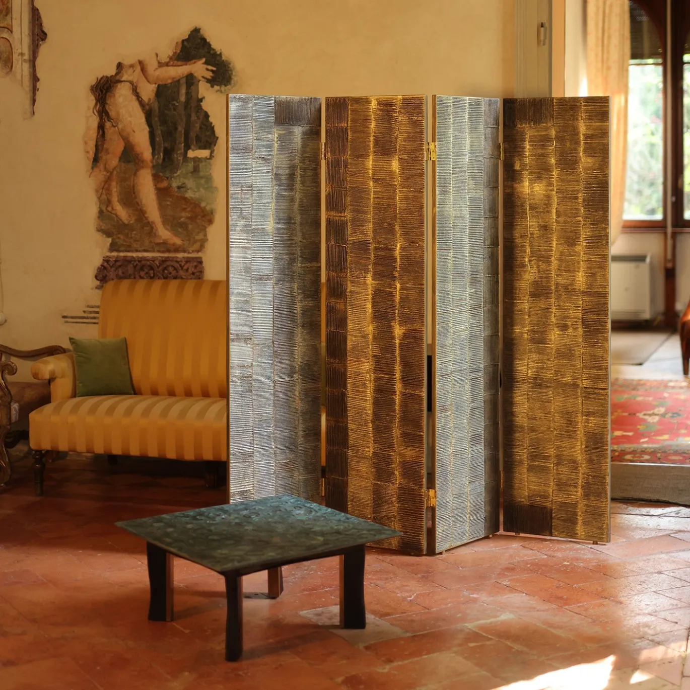Paravento in bronzo a quattro pannelli