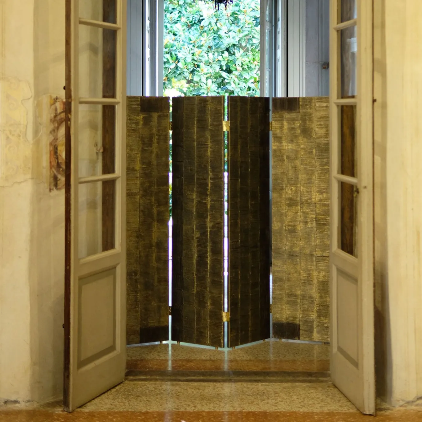 Paravento in bronzo a quattro pannelli