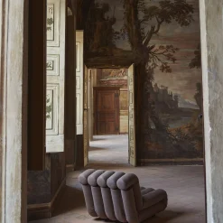 Periscopio - Sedia da salotto in pelle nabuk grigio scanalato di Studiopepe