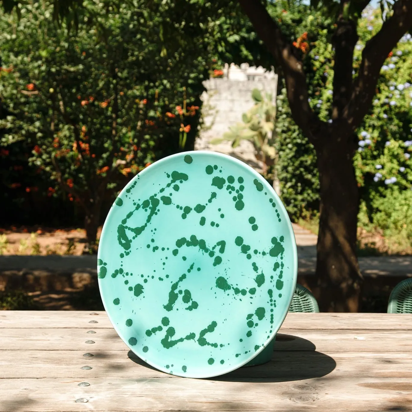 Piatto decorativo in ceramica verde e acqua