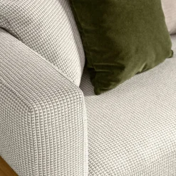 Poltrona a dondolo Cleo Beige in legno di Accoya di Marco Acerbis