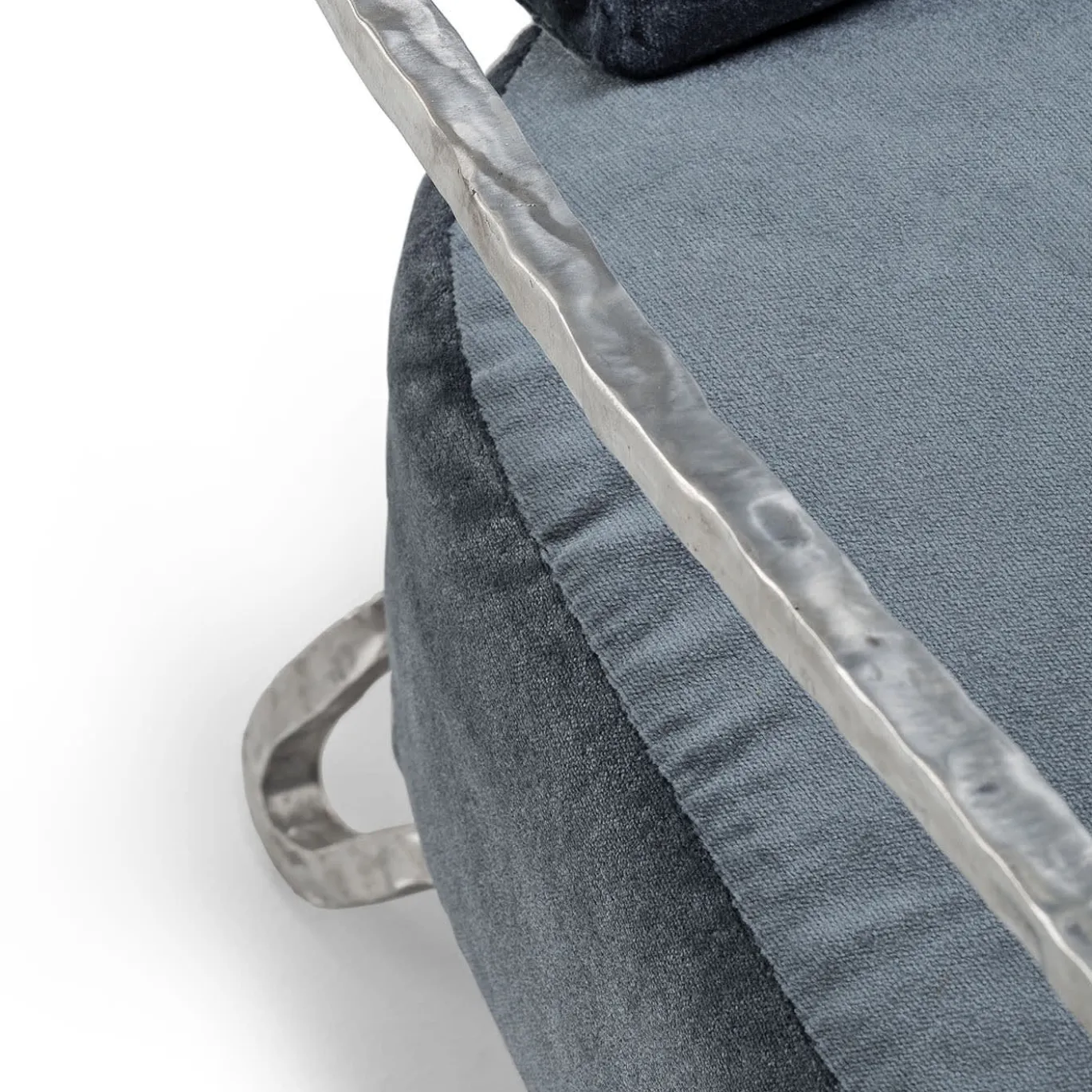 Poltrona bassa Moonlight Blue e Silver