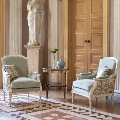 Poltrona Bergère Luigi XVI Style bianca e grigia