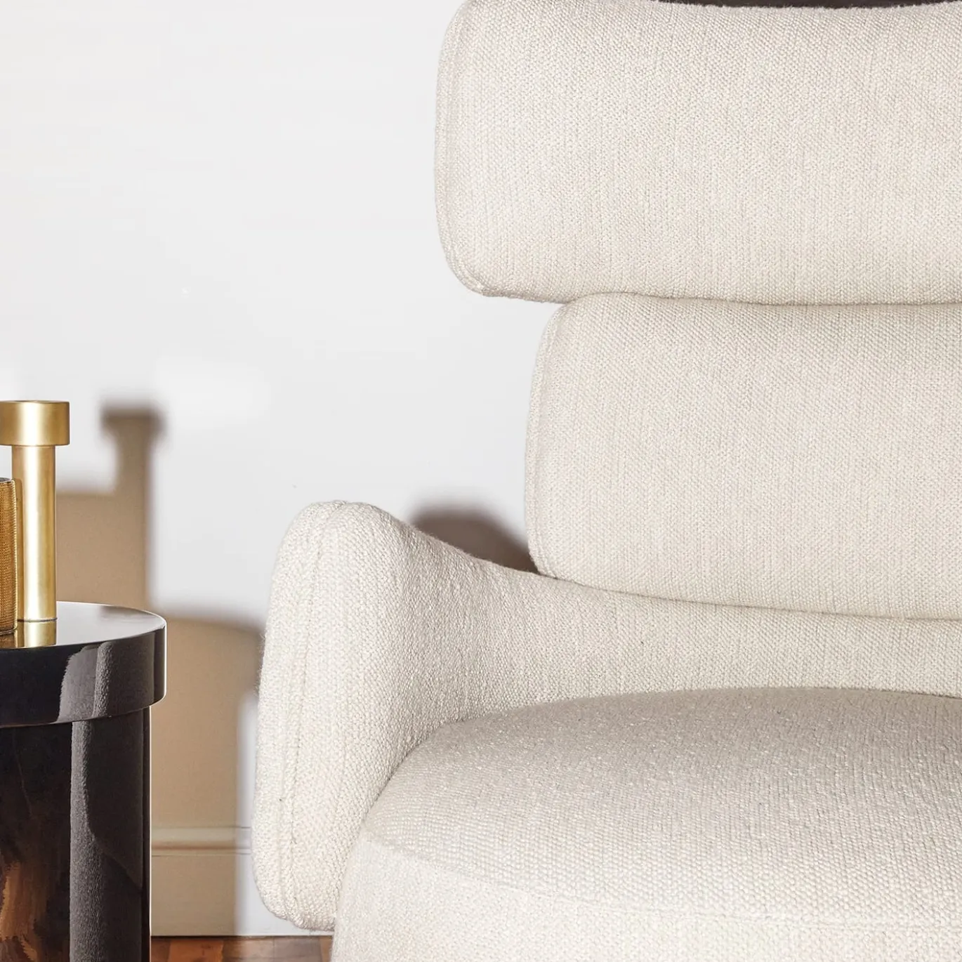 Poltrona Boris Beige di Dainelli Studio