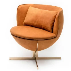 Poltrona Calice Cognac di Patrick Norguet