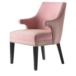 Poltrona con borchie rosa