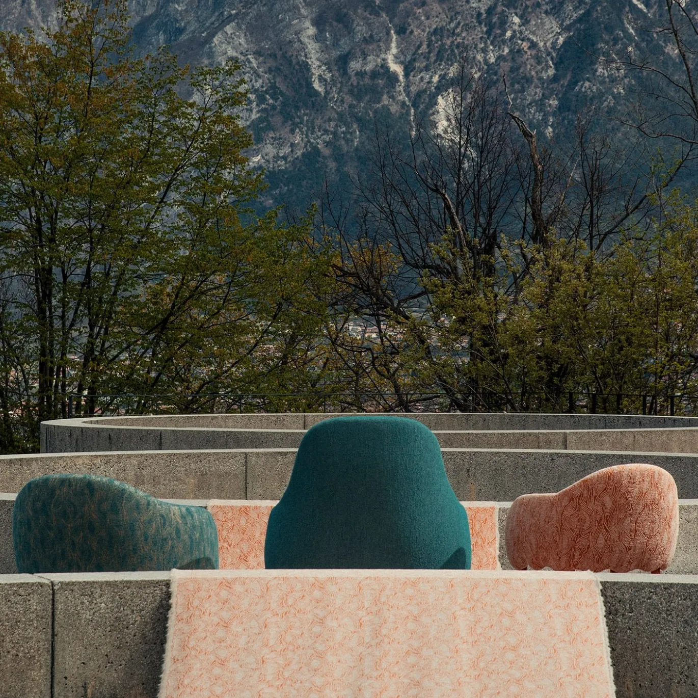 Poltrona Corolla 271 Teal di Cristina Celestino
