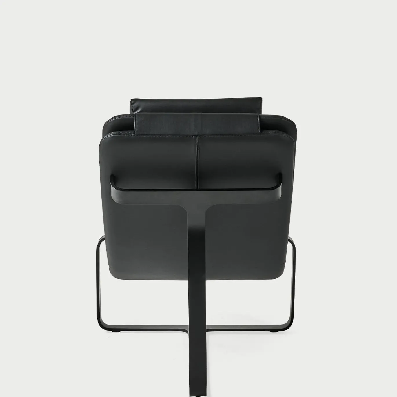 Poltrona e chaise-longue trasformabili in pelle nera Flipt