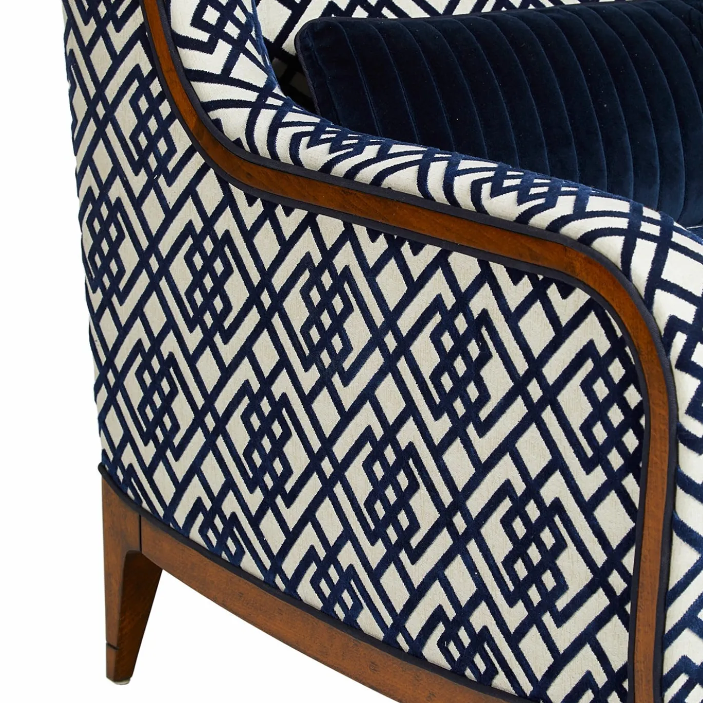 Poltrona Futura Bergère a motivi blu e bianchi