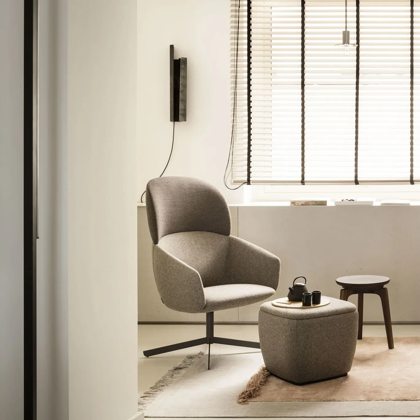 Poltrona Highback Lounge non grigia
